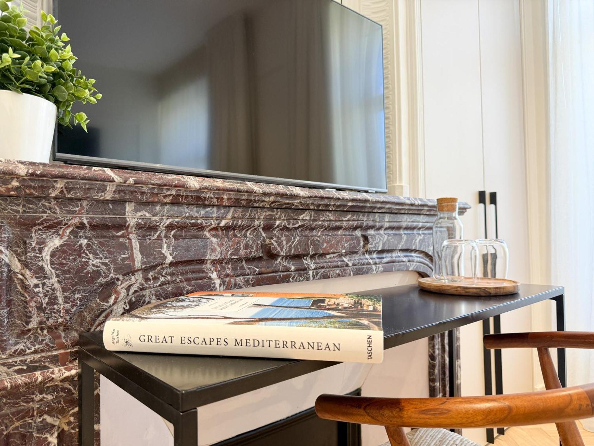 Appartement Meynadier 12b *