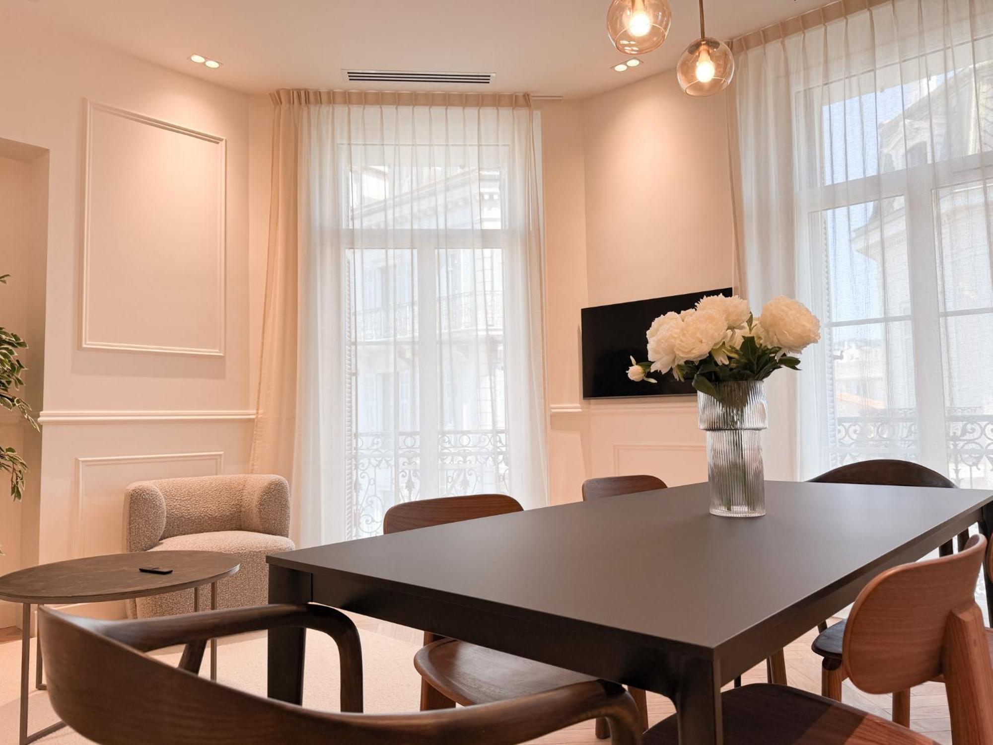 Appartement Meynadier 12b *